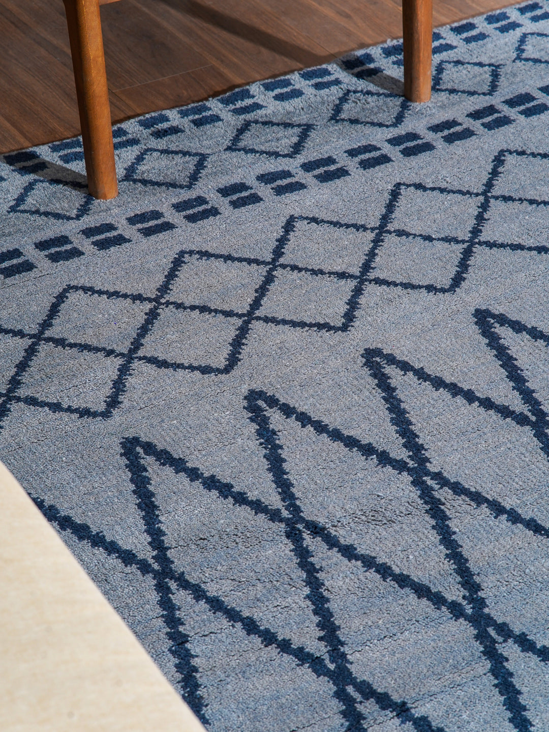 Hand Knotted Wool Area Rug Geometric Light Blue Blue N01117